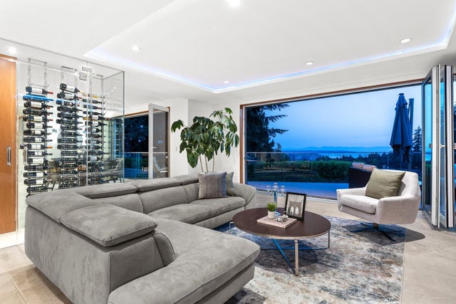 405 MONTROYAL BOULEVARD - Upper Delbrook House/Single Family for sale, 7 Bedrooms (R2783439)
