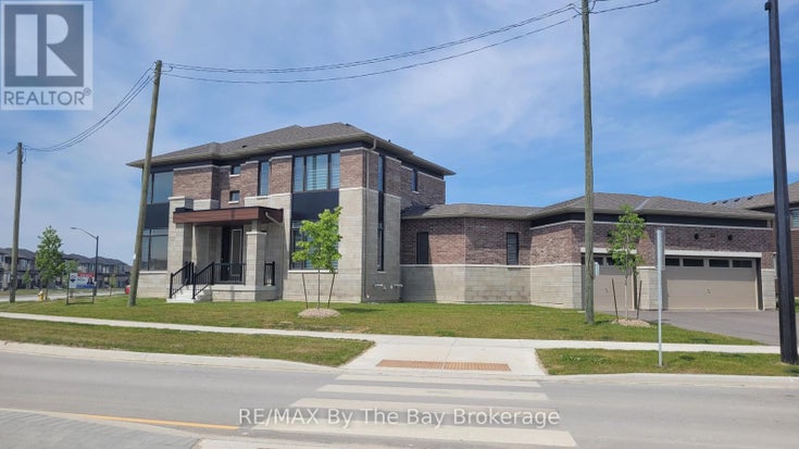 105 SUN VALLEY AVENUE - Wasaga Beach House for Sale, 4 Bedrooms (S12244158)