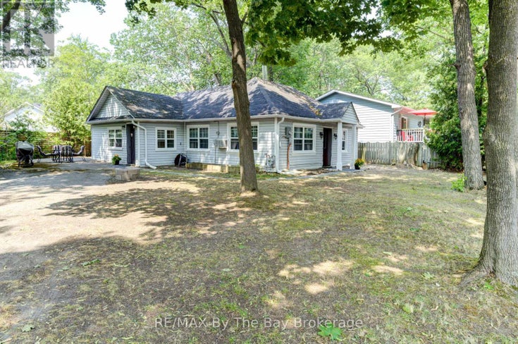 110 24TH STREET N - Wasaga Beach House for Sale, 3 Bedrooms (S12335271)