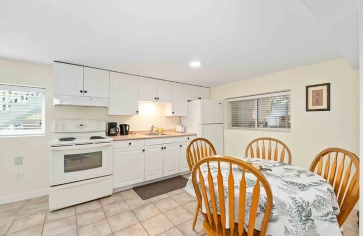 13220 16 Ave. (basement) - Crescent Bch Ocean Pk. Apartment/Condo for Rent, 1 Bedroom (13220 16 Ave. (basement))