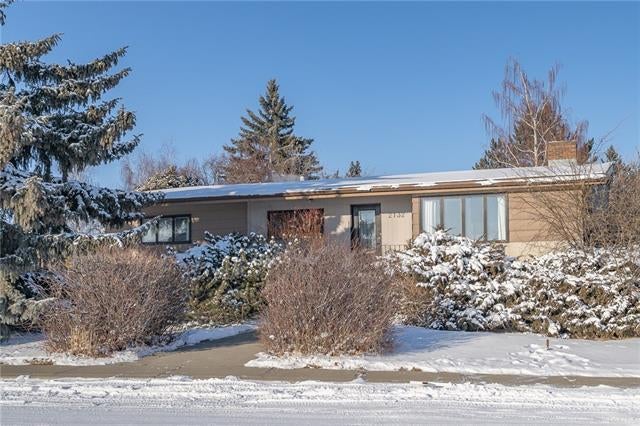 2132 58 AV SW - North Glenmore Park Detached, 4 Bedrooms (C4225750)