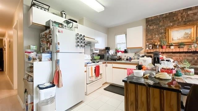 Lower 5352 Dominion Street - Central BN House/Single Family for sale, 3 Bedrooms 