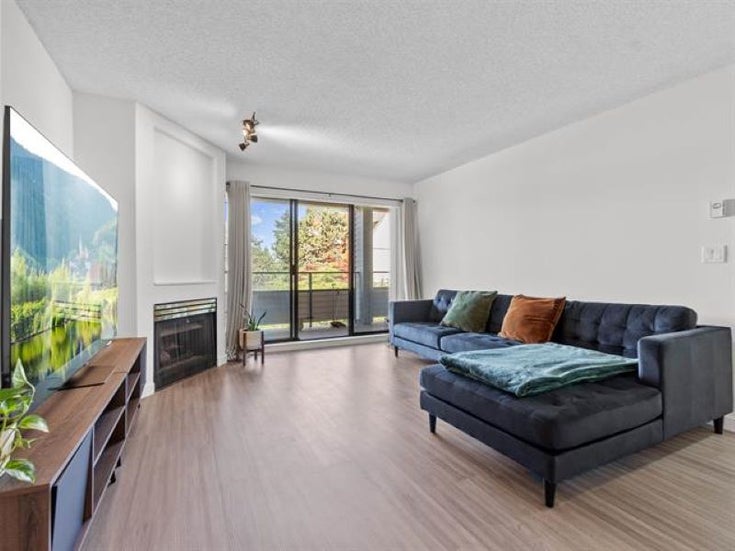 303-2925 Glen Drive - Central Coquitlam Apartment/Condo, 2 Bedrooms 