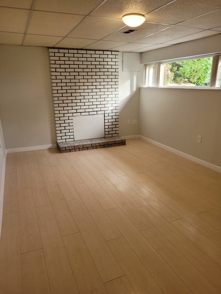 322 Laurentian Crescent - Maillardville Single Family Residence for Rent, 1 Bedroom 