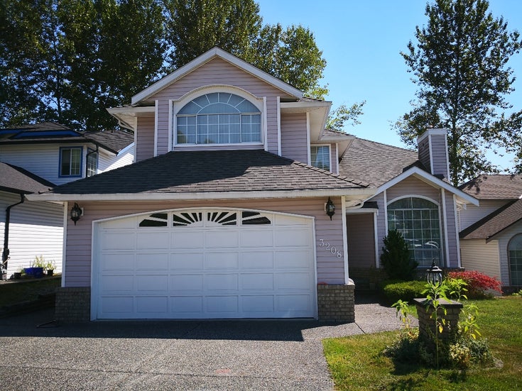 Upper 3208 Sylvia Place, Coquitlam - Westwood Plateau House/Single Family, 4 Bedrooms (4 Bed/3 Bath Home on Westwood Plateau!)