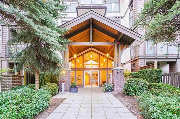 101 Avenue, Surrey - Guildford Heights Apartment/Condo, 3 Bedrooms (BRIGHT 3 BED + 2 BATH CONDO!)