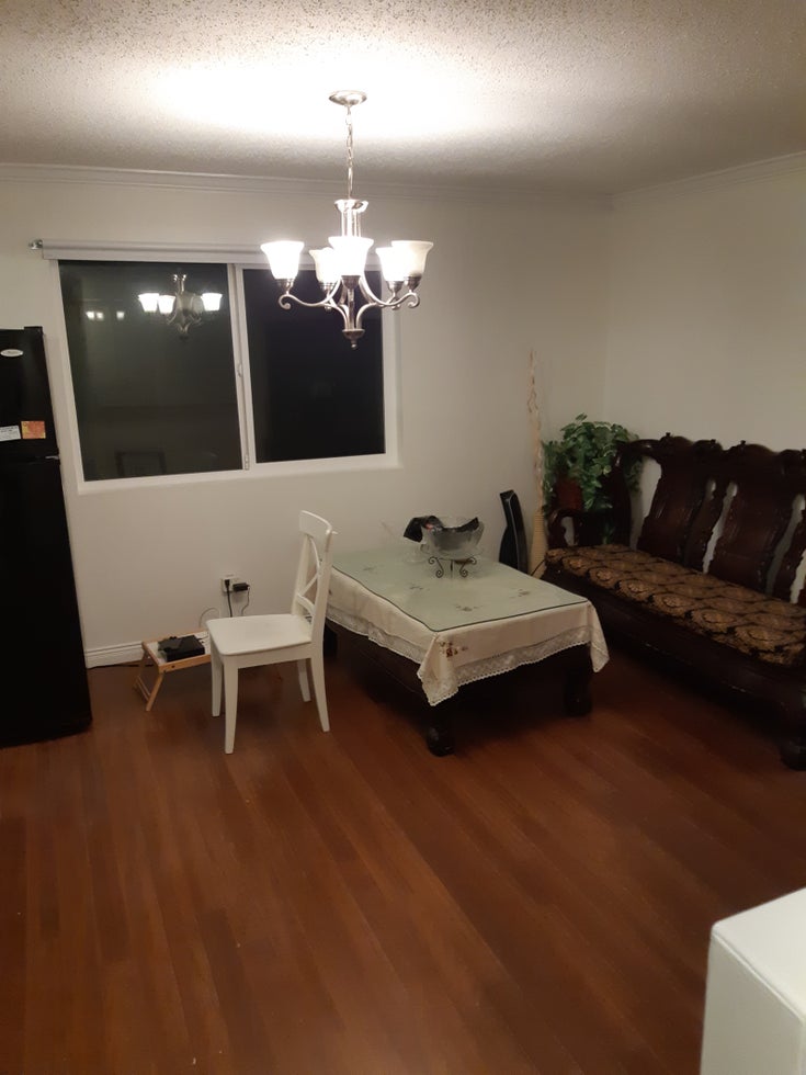 Coquitlam, BC - Central Coquitlam House/Single Family, 4 Bedrooms (4 bed 3 bath Upper House near Coquitlam Centre Skytrain and Westcoast)