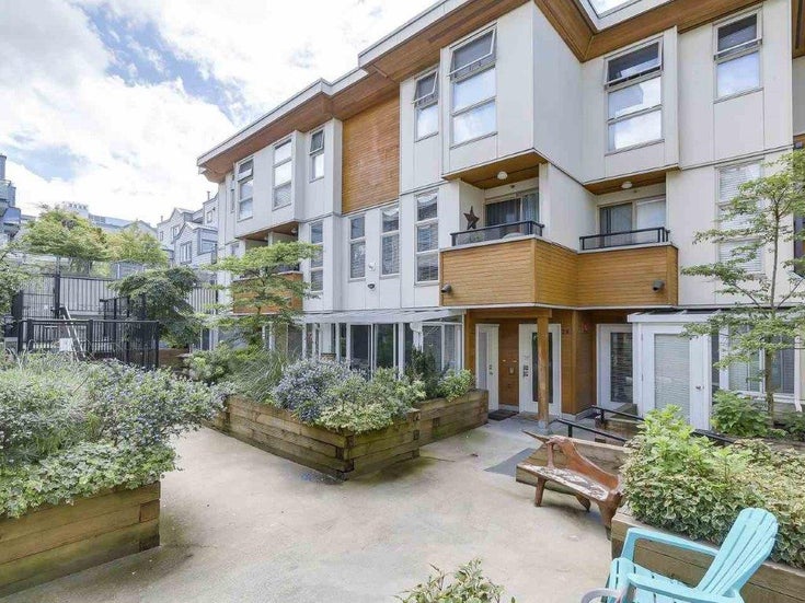 Fairview, Vancouver - Fairview Townhouse, 2 Bedrooms (PET FRIENDLY 2 BEDROOM/3 BATHROOM TOWNHOUSE IN FAIRVIEW)