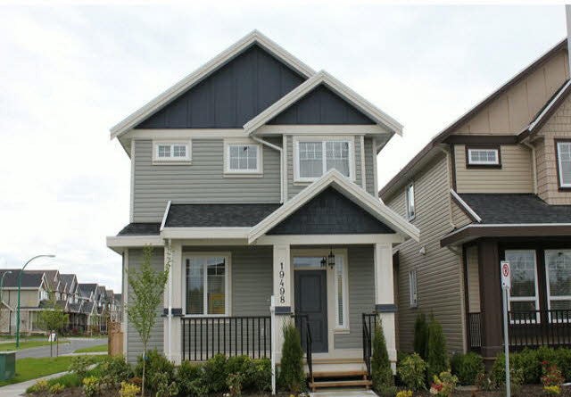 Upper 19498 72nd Avenue, Surrey - Clayton House/Single Family, 3 Bedrooms (BEAUTIFUL 3 BEDROOM/3 BATHROOM HOME IN CLAYTON)