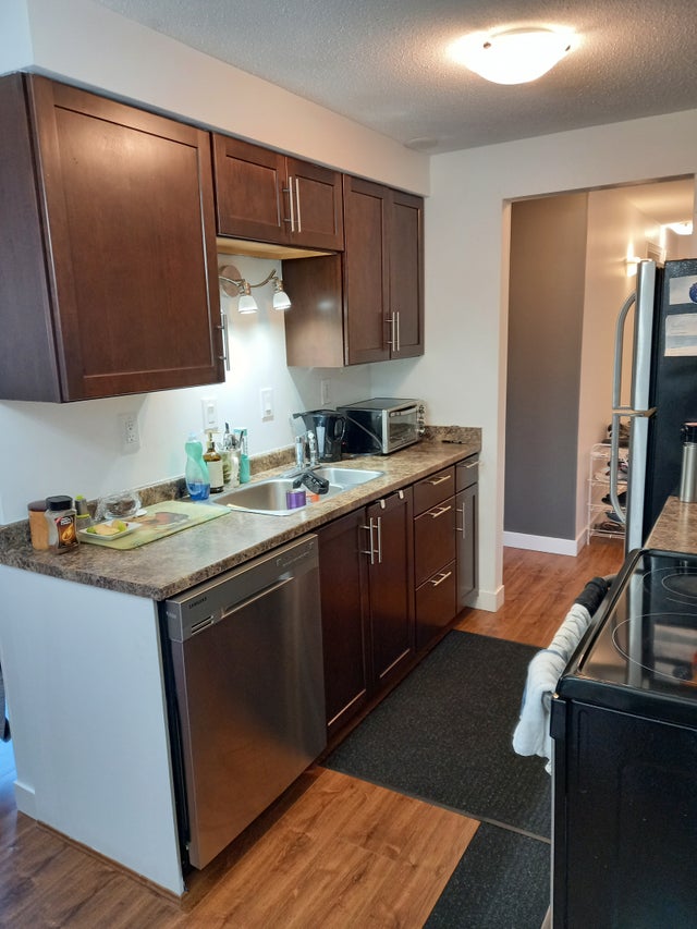 2036 Coquitlam Ave Coquitlam Apartment/Condo For Rent, 2 Bedrooms