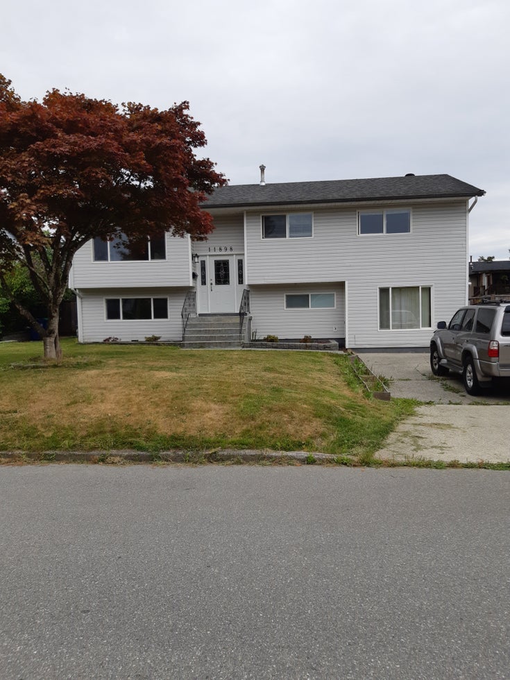 11898 229th Street, Maple Ridge - Maple Ridge House/Single Family, 4 Bedrooms (Beautifully Renovated 4 Bed Upper Home!)