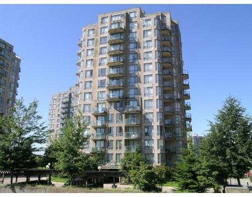 838 Agnes Street, New Westminster - Quay Apartment/Condo, 2 Bedrooms (2 Bedroom New Westminster Condo!)