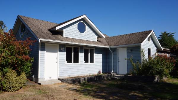 1707 Haversley Ave, Coquitlam - Porier  House/Single Family, 3 Bedrooms (Beautiful Coquitlam Home For Rent!)