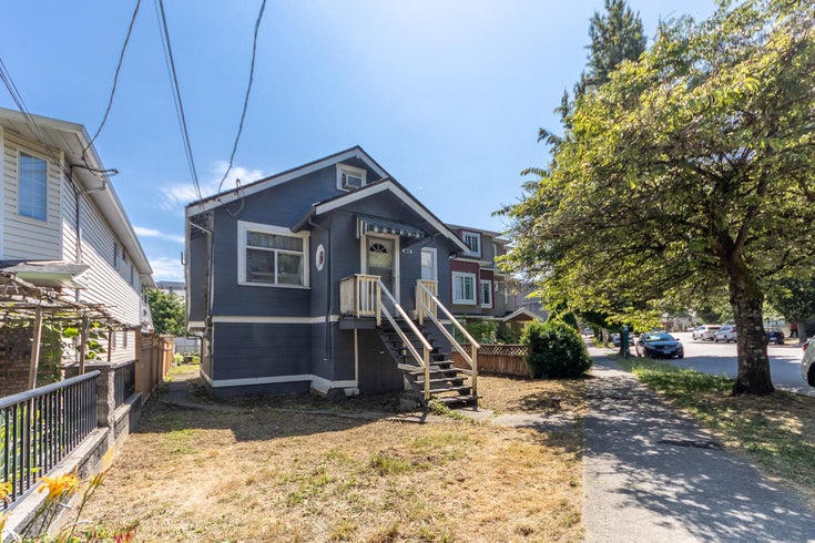 4836 Clarendon Street - Collingwood VE Single Family Residence for Sale, 5 Bedrooms (R3031274)