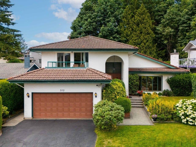 375 Fairway Drive - Dollarton Single Family Residence for Sale, 5 Bedrooms (R3022584)