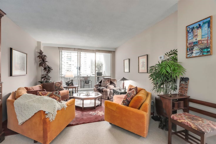 208 - 2016 Fullerton Avenue - Pemberton NV Apartment/Condo for Sale, 2 Bedrooms (R3067644)