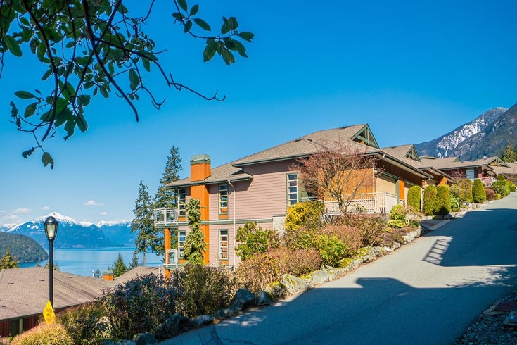 8591 SEASCAPE DRIVE - Howe Sound Townhouse, 2 Bedrooms (R2759033)