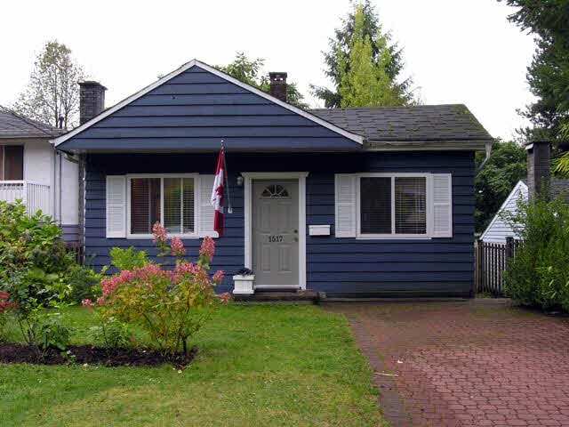 1517 Burrill Avenue - Lynn Valley House/Single Family, 3 Bedrooms (V672912)