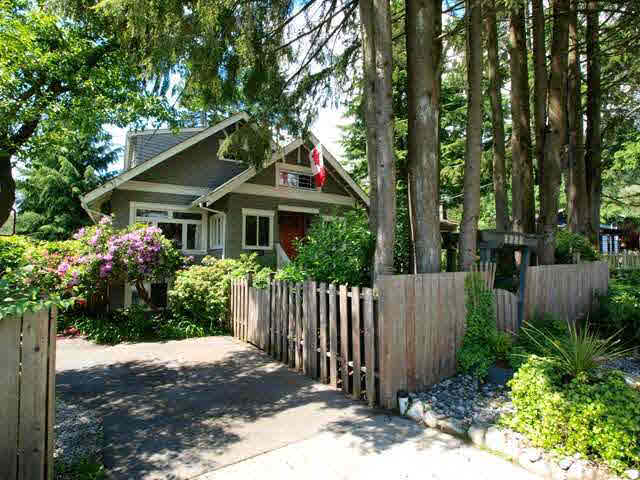 3615 Mountain Highway - Lynn Valley House/Single Family, 5 Bedrooms (V835908)