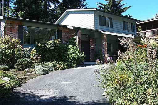 4649 Hoskins Road - Lynn Valley House/Single Family, 3 Bedrooms (V307402)