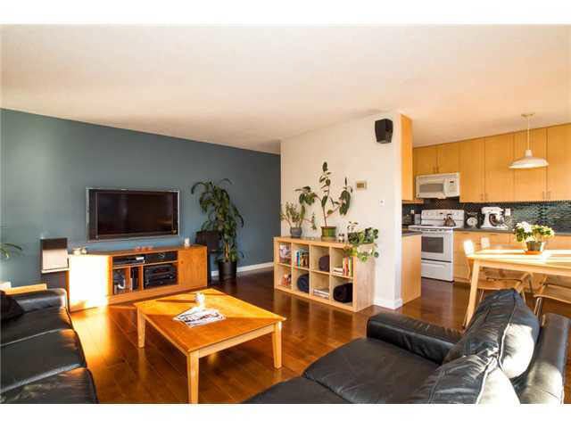 105 157 E 21st Street - Central Lonsdale Apartment/Condo, 2 Bedrooms (V986515)