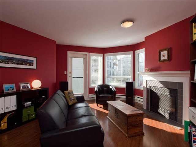 204 175 W 4th Street - Lower Lonsdale Apartment/Condo, 1 Bedroom (V931536)