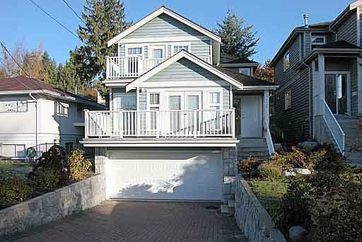 172 E St. James Road - Upper Lonsdale House/Single Family, 3 Bedrooms (V313978)