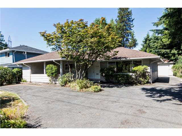 2045 Mountain Highway - Lynn Valley House/Single Family, 3 Bedrooms (V1132544)