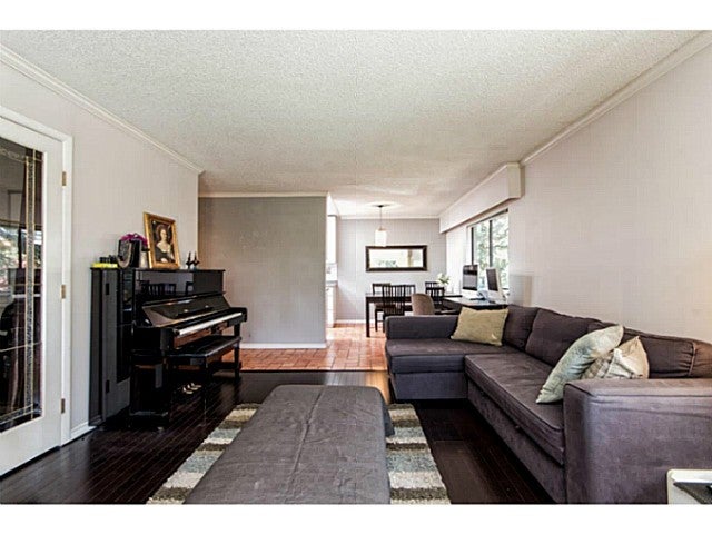 # 303 1515 CHESTERFIELD AV - Central Lonsdale Apartment/Condo for sale, 2 Bedrooms (V1129039)
