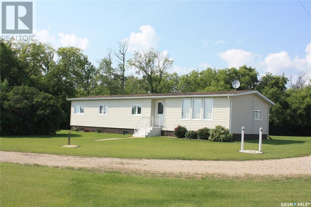 Laniwci Acreage on 80 Acres - Aberdeen Rm No 373 Mobile Home for sale, 3 Bedrooms (SK975813)
