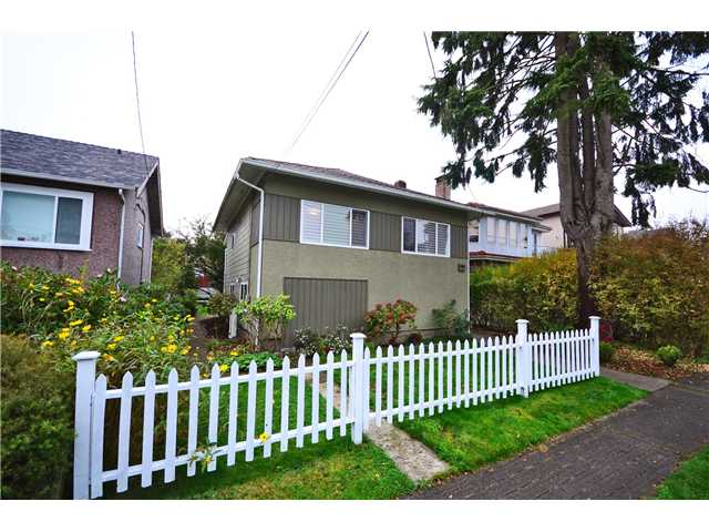 976 E 26TH AV - Fraser VE House/Single Family, 4 Bedrooms (V1033728)