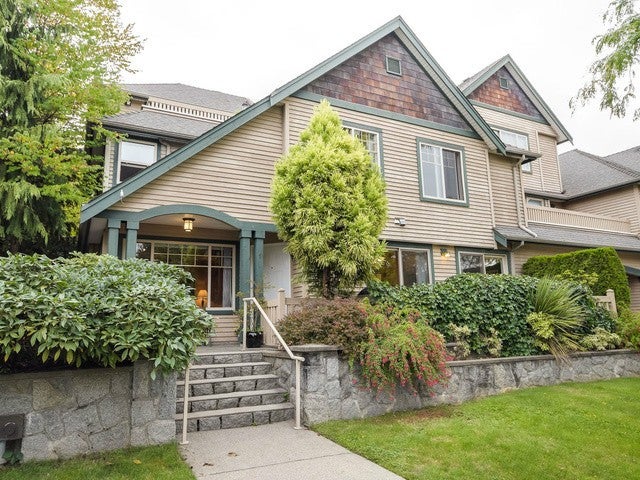 # 1 222 E 5TH ST - Lower Lonsdale Townhouse, 3 Bedrooms (V1084473)