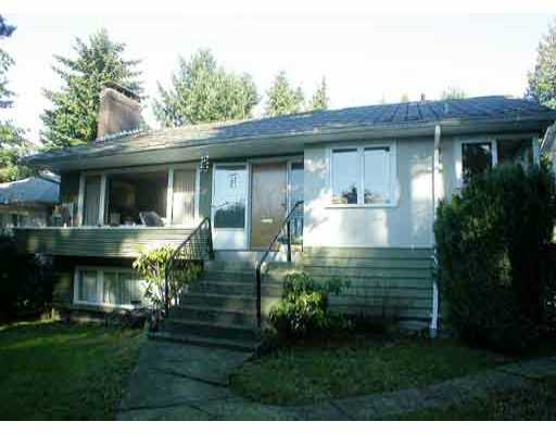 590 W QUEENS RD - Upper Lonsdale House/Single Family, 4 Bedrooms (V378509)