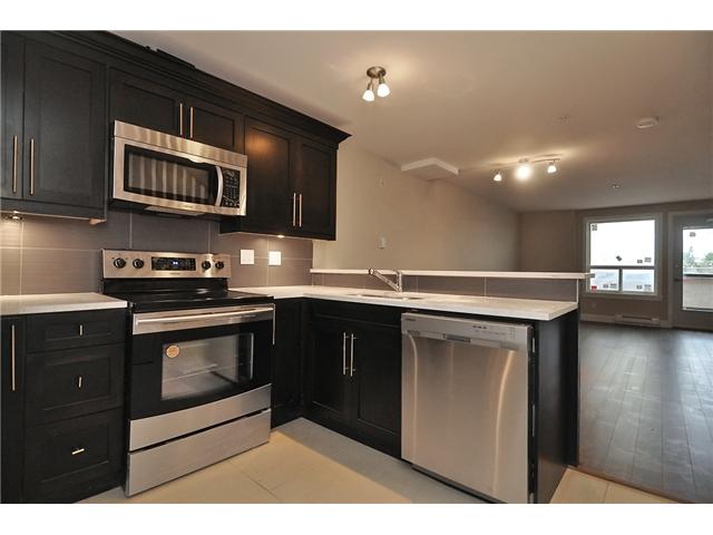 # 202 6665 MAIN ST - South Vancouver Apartment/Condo, 2 Bedrooms (V877006)