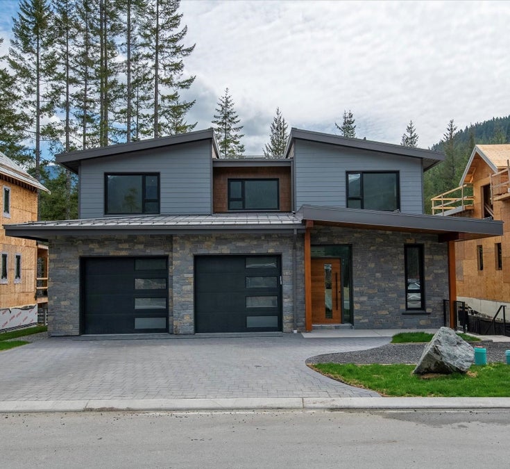 1710 RIVER RUN PLACE - Cheakamus Crossing House/Single Family for sale, 6 Bedrooms (R2909330)