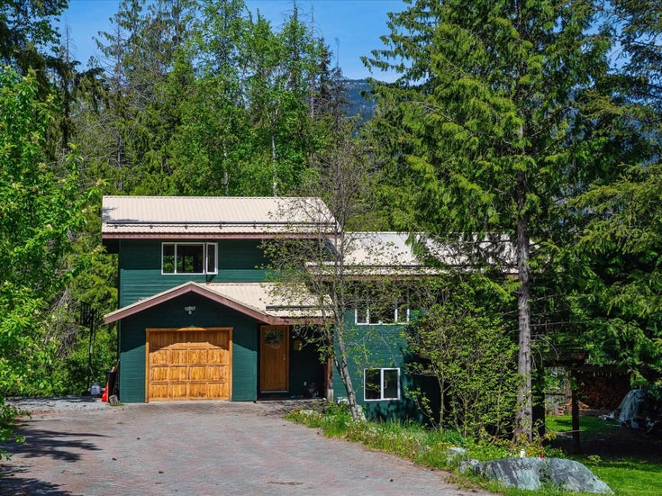1349 Elmwood Drive - Pemberton Single Family Residence for Sale, 3 Bedrooms (R3012500)