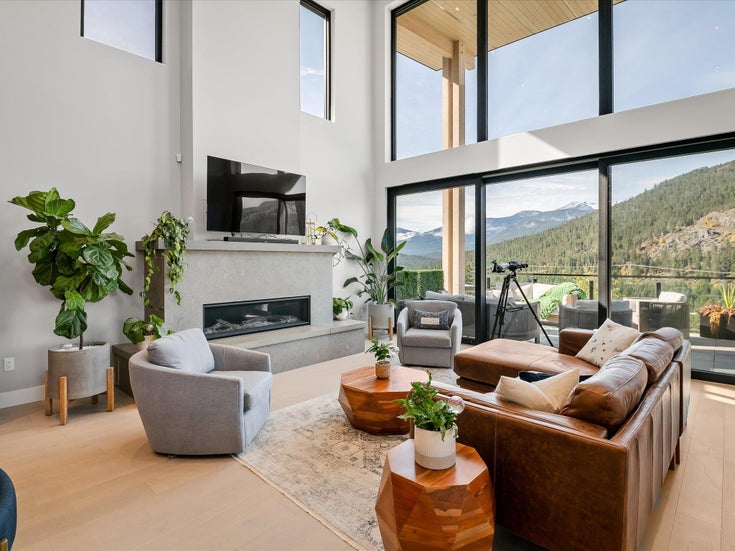 9292 Stellar's Way - WedgeWoods Single Family Residence for Sale, 6 Bedrooms (R3038577)