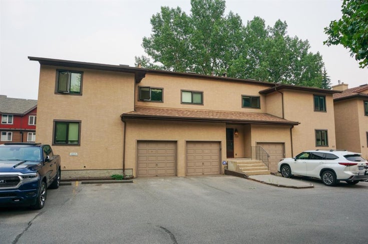 102, 200 Three Sisters  Drive - Hospital Hill Row/Townhouse for sale, 3 Bedrooms (A1134811)