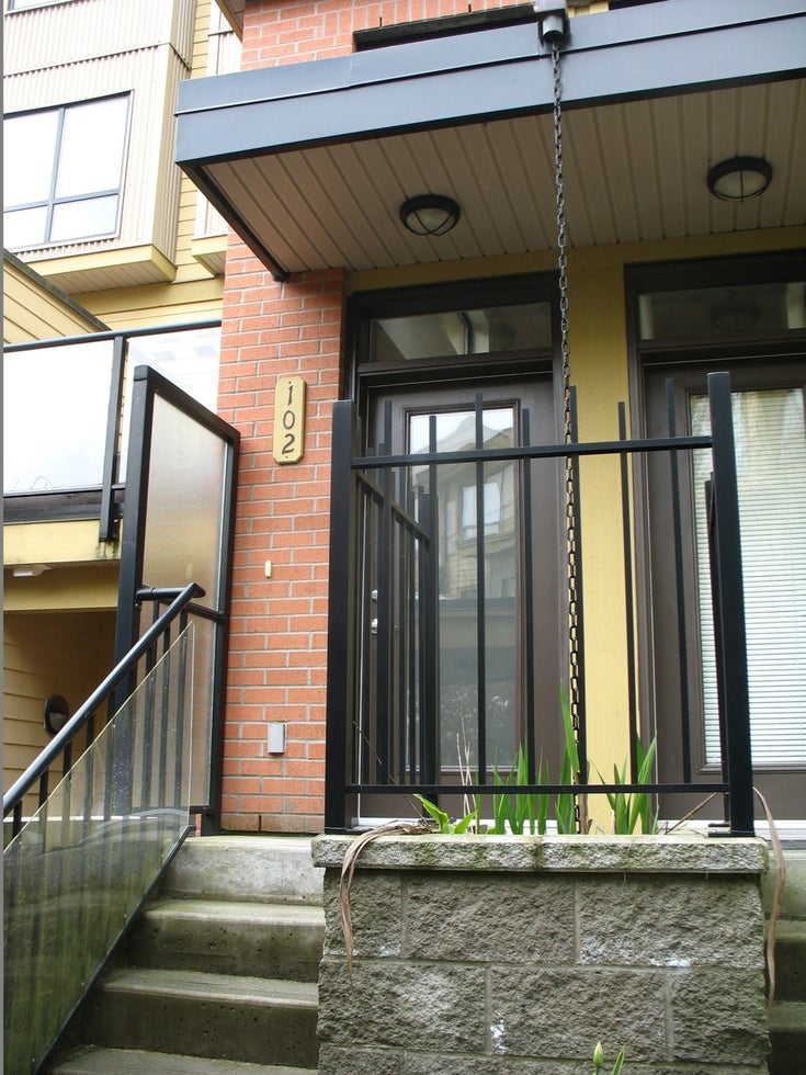 #102-1855 Stainsbury Ave, Vancouver - Victoria VE Townhouse for sale, 3 Bedrooms (V1113130)
