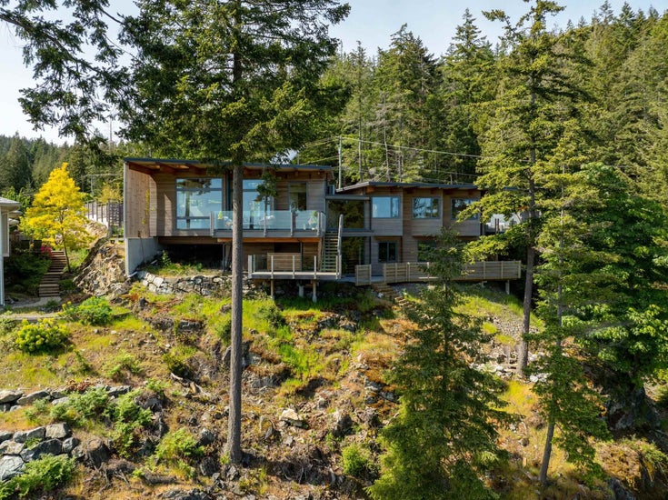 941 BLUE SKY CIRCLE - Bowen Island House/Single Family for sale, 5 Bedrooms (R2886558)