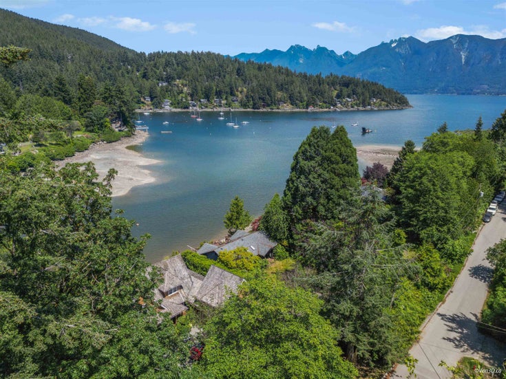 426 UNION ROAD - Bowen Island House/Single Family for Sale, 4 Bedrooms (R2899609)