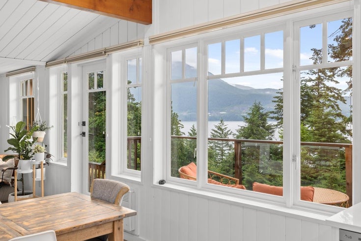1484 EAGLE CLIFF ROAD - Bowen Island House/Single Family for sale, 2 Bedrooms (R2904066)