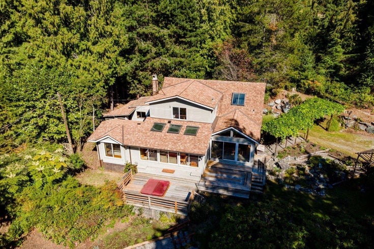 687 WINDJAMMER ROAD - Bowen Island House with Acreage for sale, 3 Bedrooms (R2921947)