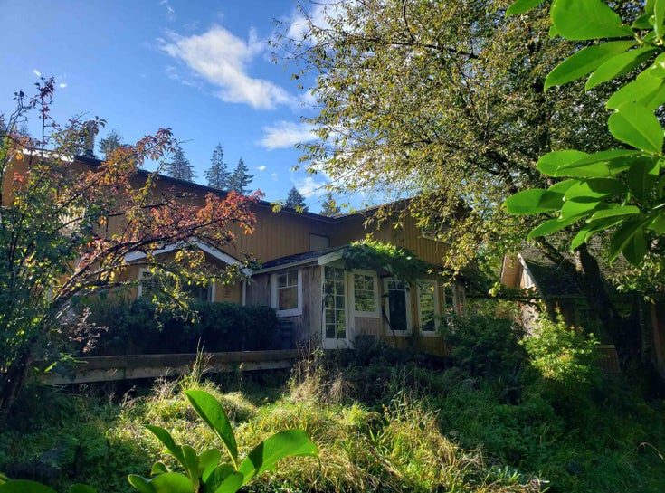 1167 ADAMS ROAD - Bowen Island House with Acreage for sale, 4 Bedrooms (R2937590)