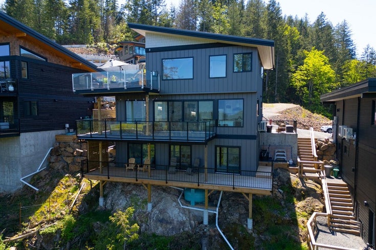 877 RIVENDELL DRIVE - Bowen Island House/Single Family for Sale, 4 Bedrooms (R2943847)