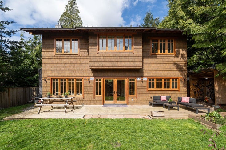 1117 Miller Road - Bowen Island Single Family Residence for Sale, 3 Bedrooms (R2992066)