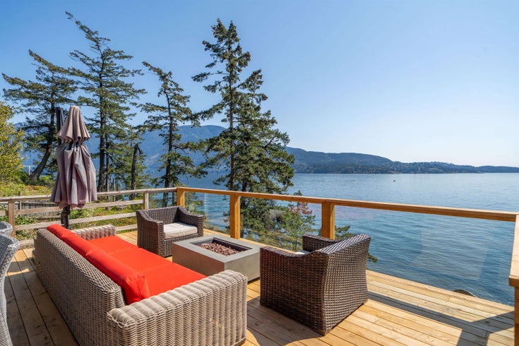 233 David Road - Bowen Island Single Family Residence for Sale(R2995078)