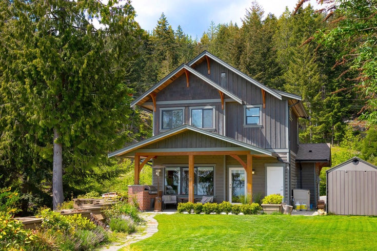927 Fairway Lane - Bowen Island Single Family Residence for Sale, 3 Bedrooms (R3009912)