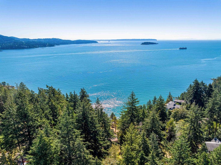 341 Robinson Road - Bowen Island Single Family Residence for Sale, 3 Bedrooms (R3011054)