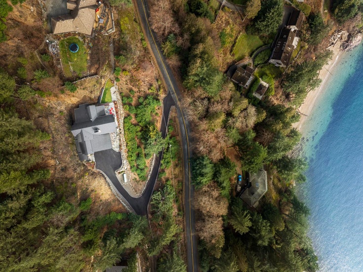 800 Taylor Road - Bowen Island Single Family Residence for Sale, 4 Bedrooms (R3018725)